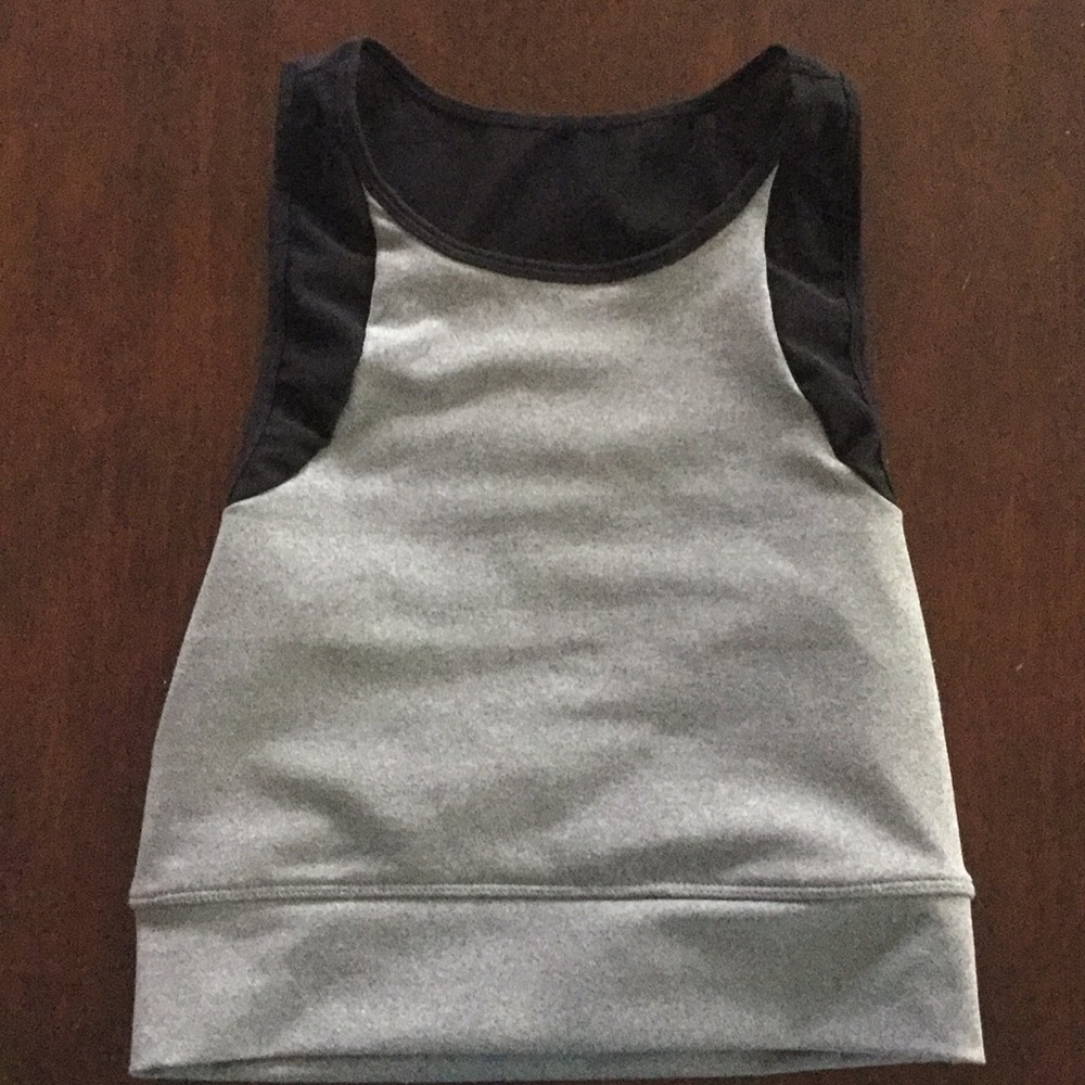 High neck sports bra or cropped running top